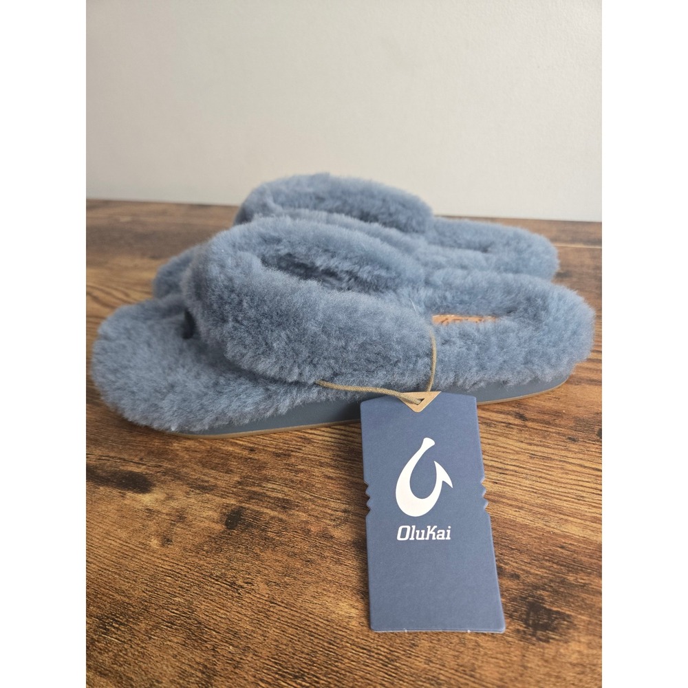 OluKai Kipe'a Heu Storm Blue Shearling Flip Flop Slippers 20464-VMVM Size 9 NWT